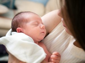 איך ניתן להתמודד עם שינויים בעור הפנים - לאחר לידה